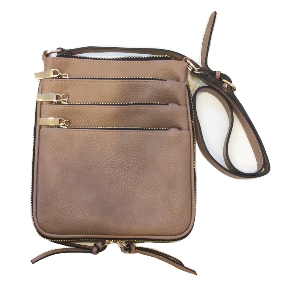 🎉Host Pick!🎉HANDBAG REPUBLIC 3 ZIP MESSENGER BAG